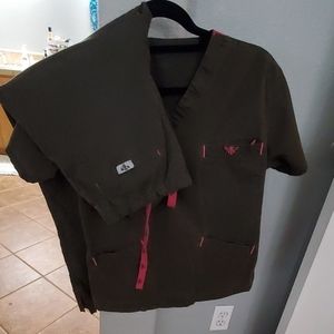 Med Couture scrub set
